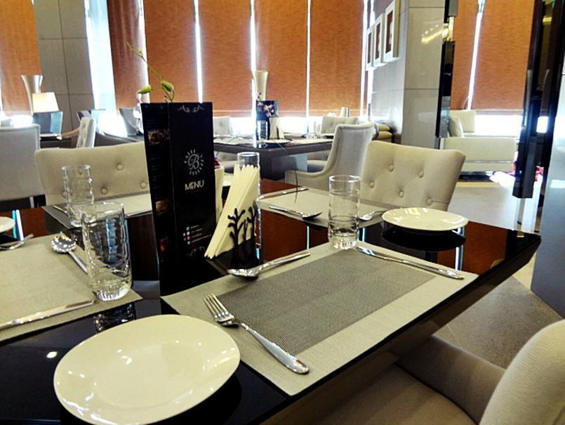 Royal Ambassador - Al Yal Suites Manama Exterior foto